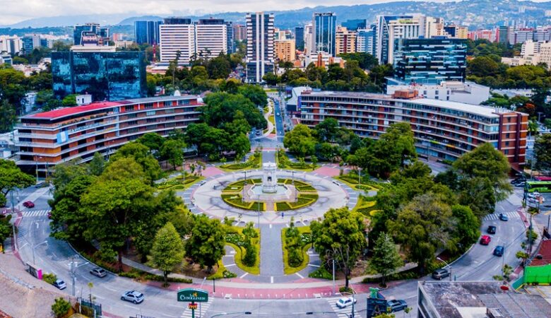 Plaza_España,_Ciudad_de_Guatemala